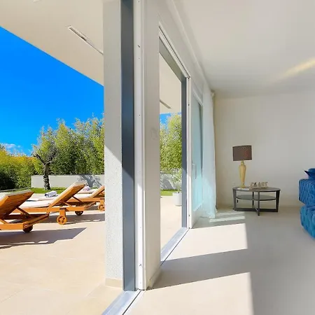 Stellar Blue Villa Sveti Vid-Miholjice